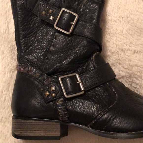 Black Kenzie leather boots with buckles, stud, and ruffle details - Picture 8 of 13